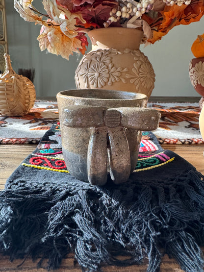 Ahumado Bow Mug