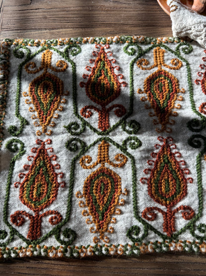 Luz Small Table Runner