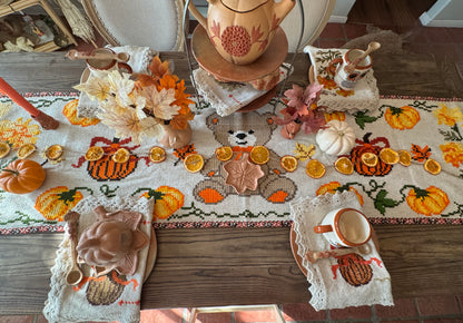 Entre Cempasúchil Table Runner