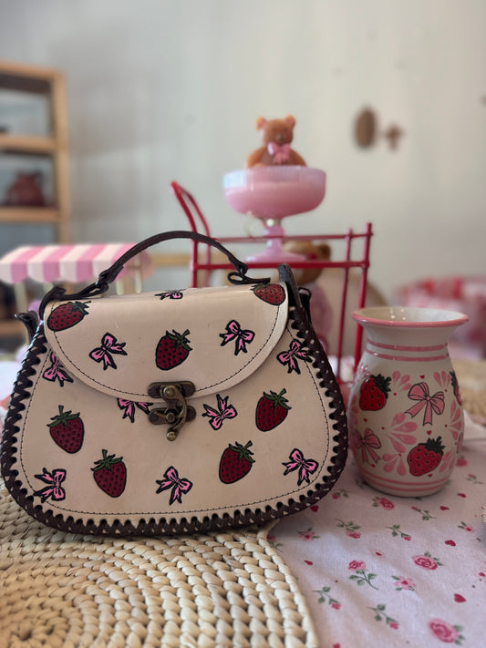 Niña Fresa Bag (discounted/small issues on bag)
