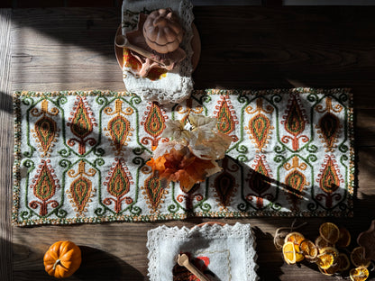 Luz Small Table Runner
